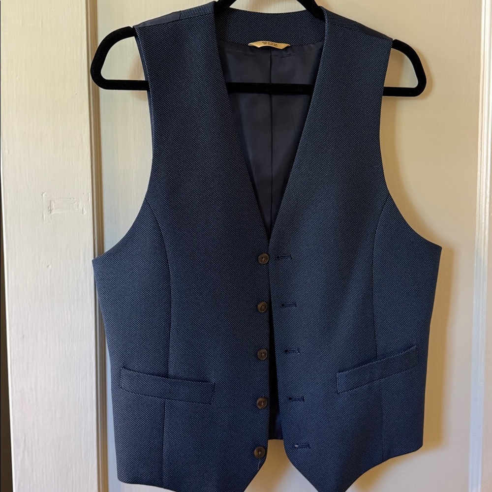 Haggar Dark Blue Vest with Gold Label
